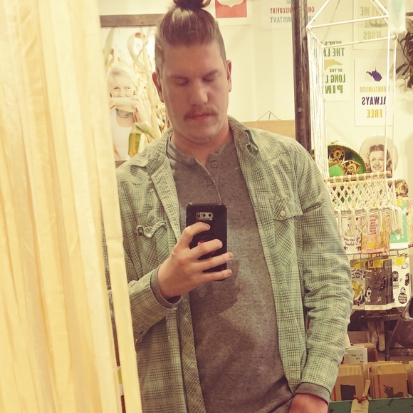 Meet your Posher, Jacob - Picture 3 of 5